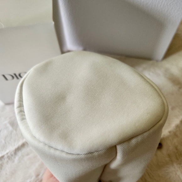 Dior Drawstring Beauty Bag - Picture 3 of 8
